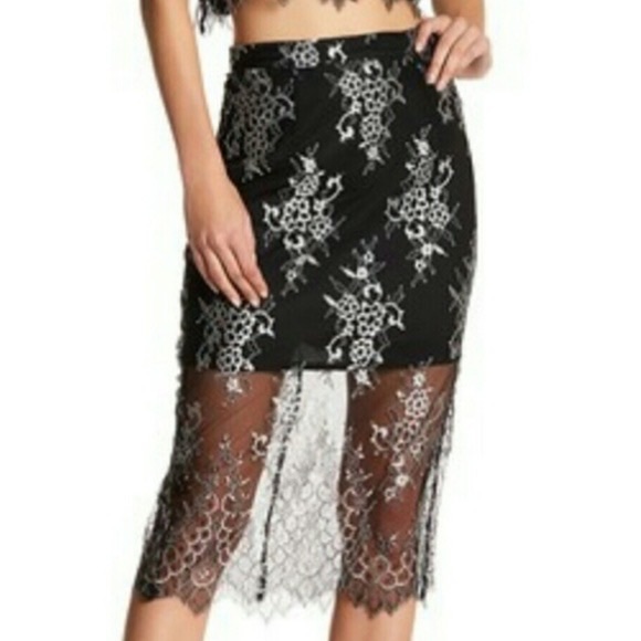 Lovers + Friends Black Lace Skirt Medium - Picture 3 of 12